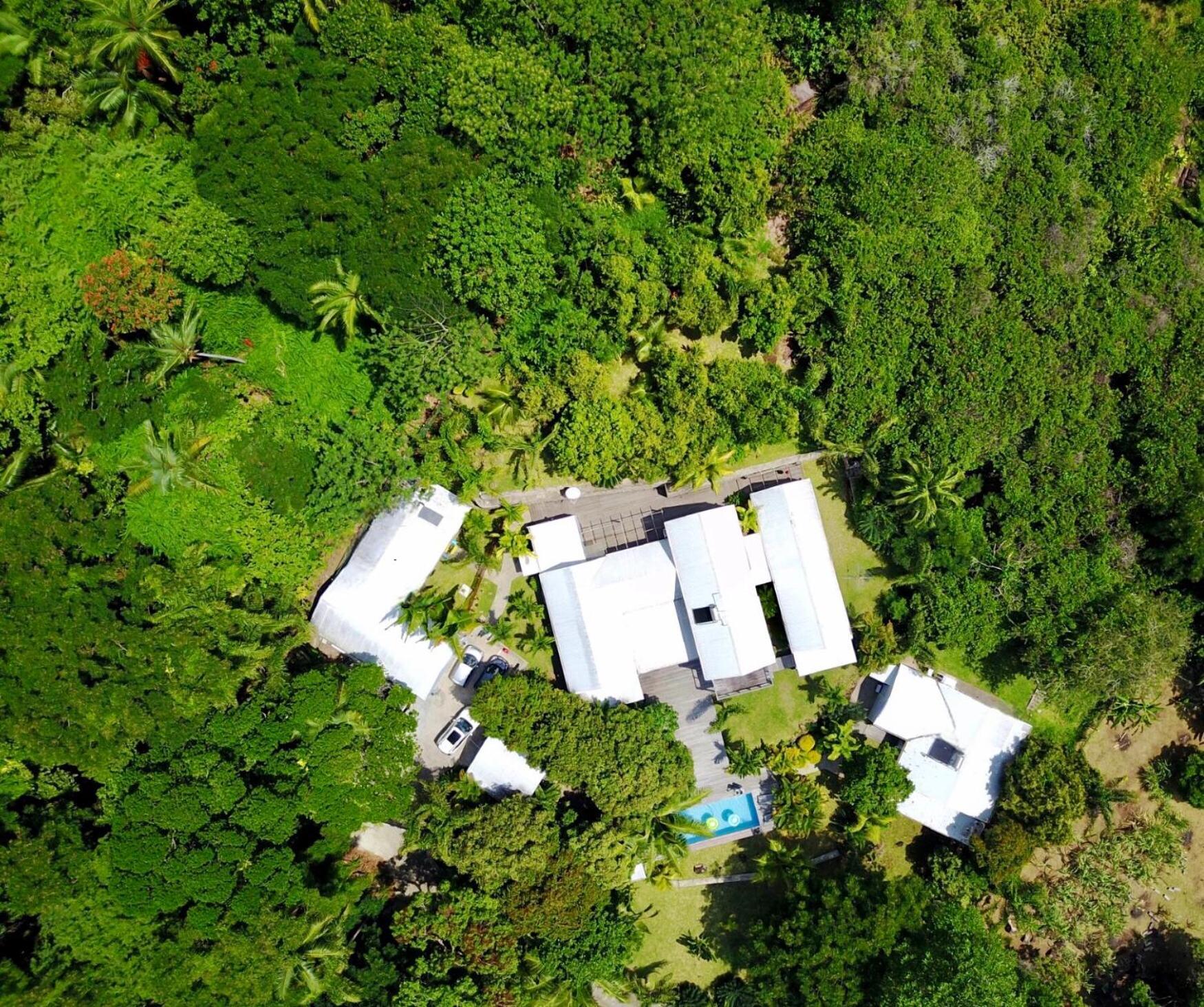 Apartamento Red Coconut Self-Catering Baie Lazare  Exterior foto